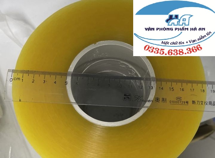 Băng dính trong 5cm nặng 1kg, lõi nhựa 4ly